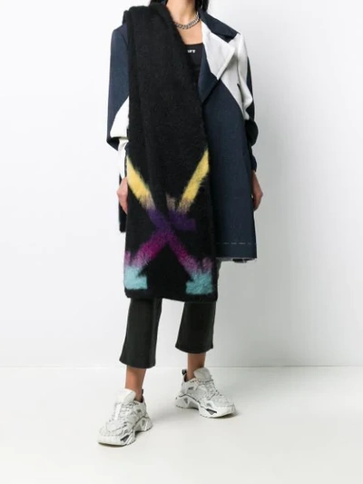 Shop Off-white Oversized Arrows Scarf In Black