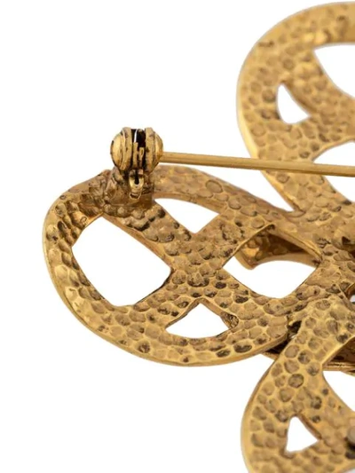Pre-owned Chanel 1996 Cc Brooch In Gold