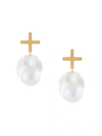 Shop Le Chic Radical Pearl Pendant Cross Earrings In Gold