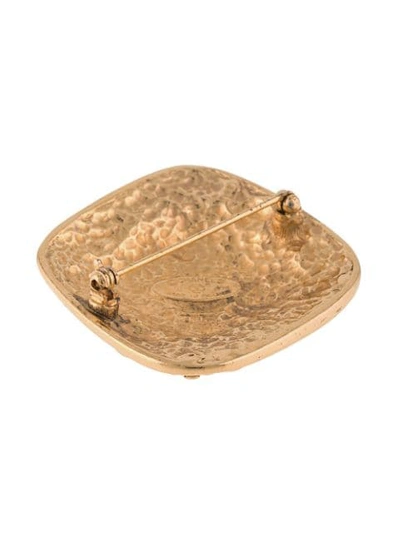 Pre-owned Chanel Rhombus Logo Brooch In Gold