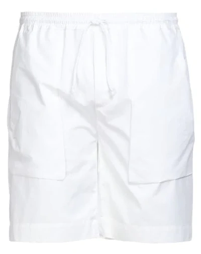 Shop Daniele Alessandrini Homme Man Shorts & Bermuda Shorts White Size 30 Cotton