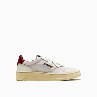 Shop Autry 01 Low Aulw Sneakers Lk04 In Wht/red