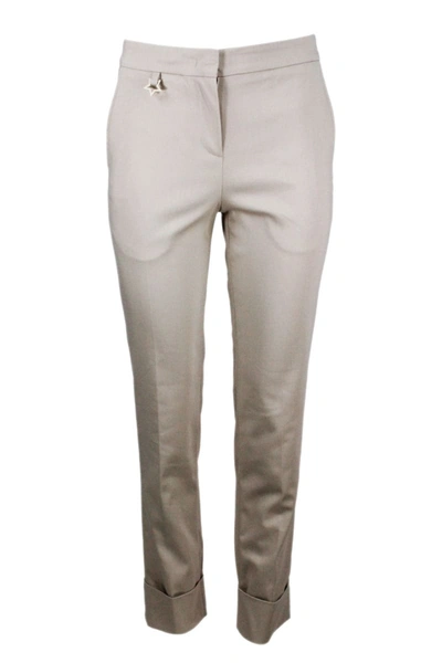 Shop Lorena Antoniazzi Stretch Cotton Trousers With America Pocket, Zip And Turn-up At The Bottom In Beige
