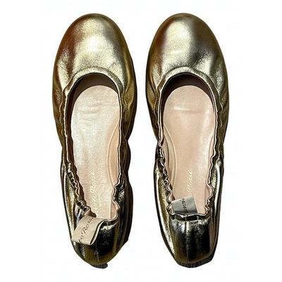 Pre-owned Gianvito Rossi Leather Ballet Flats In Gold