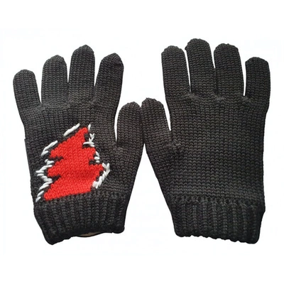 Pre-owned Prada Wool Gloves In Black