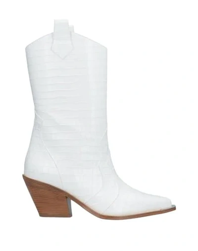 Shop Aldo Castagna Woman Ankle Boots White Size 10 Leather
