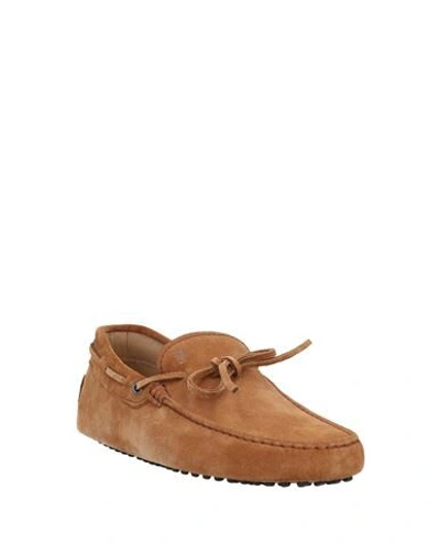 Tod's Mocassini In Pelle Scamosciata Cammello Uomo In Red