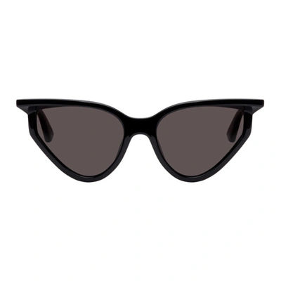 Shop Balenciaga Black Extreme Rim Cat-eye Sunglasses In 001 Black