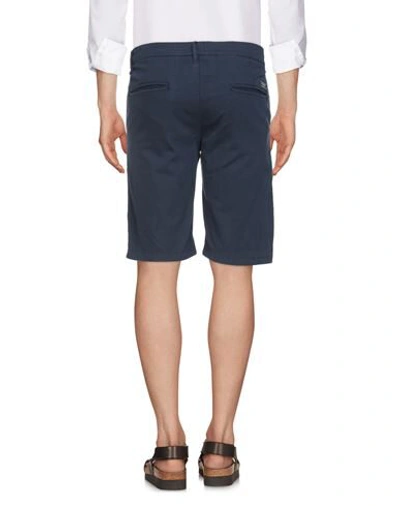 Shop Guess Man Shorts & Bermuda Shorts Midnight Blue Size 28 Cotton, Linen, Elastane