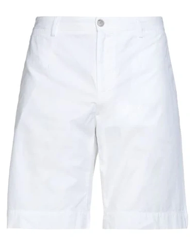 Shop Dolce & Gabbana Man Shorts & Bermuda Shorts White Size 28 Cotton