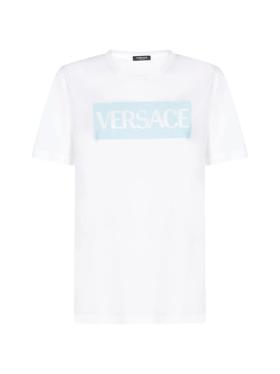 Shop Versace T-shirt In Bianco- Celeste