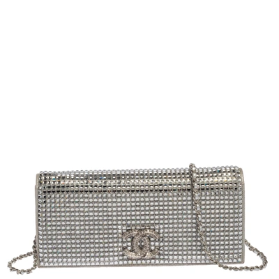 Pre-owned Chanel Silver Crystal Embellished Paris-dubai Chain Clutch