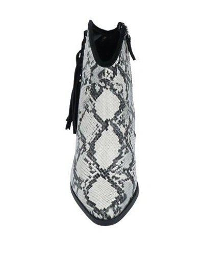 Guess Ankle Boots In White