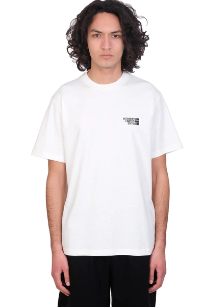 Shop Vetements T-shirt In White Cotton