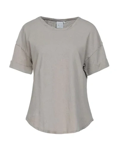 Shop Goosecraft T-shirts In Grey