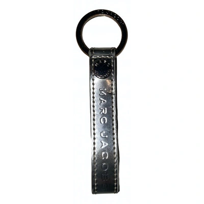 Pre-owned Marc Jacobs Leather Key Ring In Silver