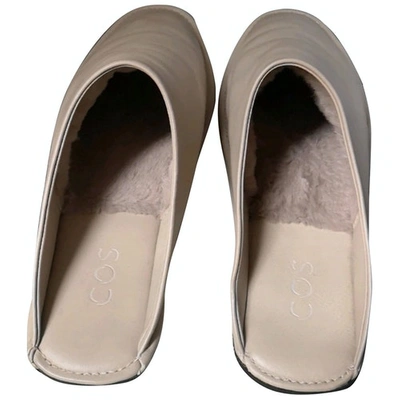 Pre-owned Cos Beige Leather Mules & Clogs
