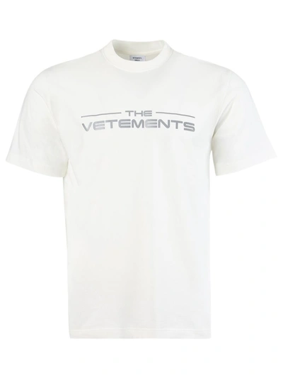 Shop Vetements The Logo T-shirt, White