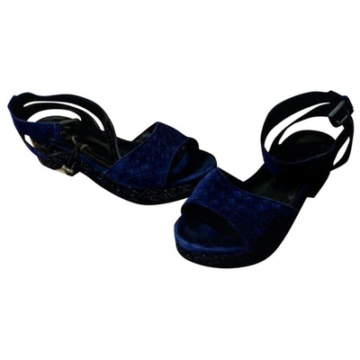 Pre-owned Bottega Veneta Navy Suede Sandals