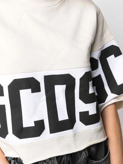 Shop Gcds Band Logo Cropped T-shirt In Grey