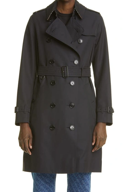 Shop Burberry The Kensington Mid Heritage Trench Coat In Midnight