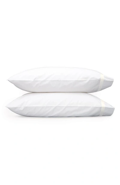 Shop Matouk Lowell 600 Thread Count Set Of 2 Pillowcases In Ivory