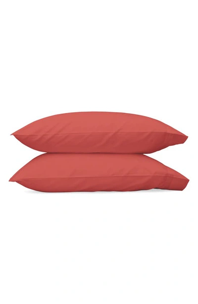 Shop Matouk Nocturne 600 Thread Count Set Of 2 Pillowcases In Coral