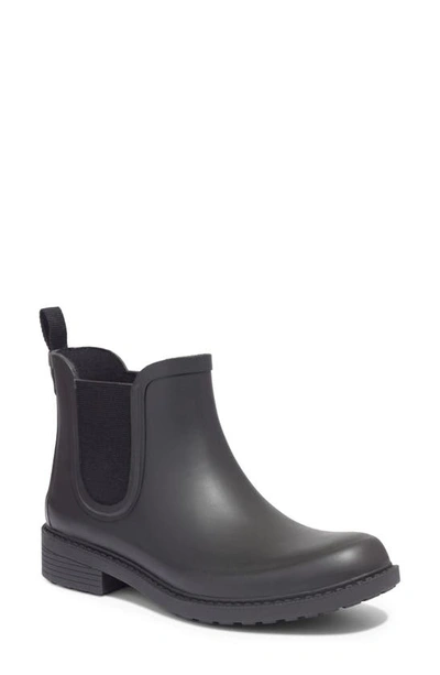 Shop Madewell The Chelsea Rain Boot In True Black Rubber