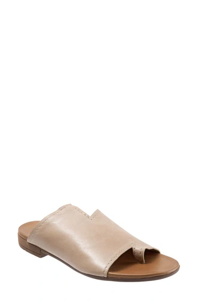Shop Bueno Tulla Slide Sandal In Beige Leather