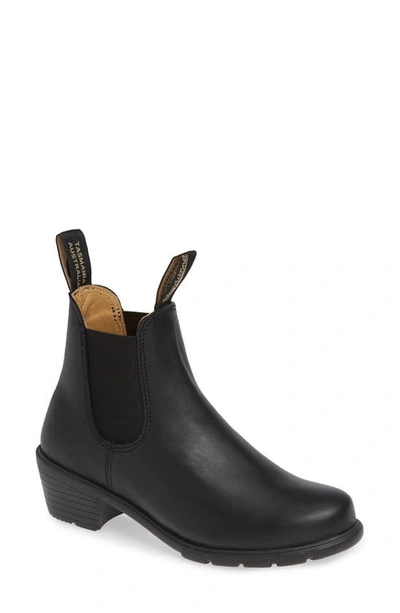Blundstone Ankle Boot With Elastic Inserts In Black In Black Leather