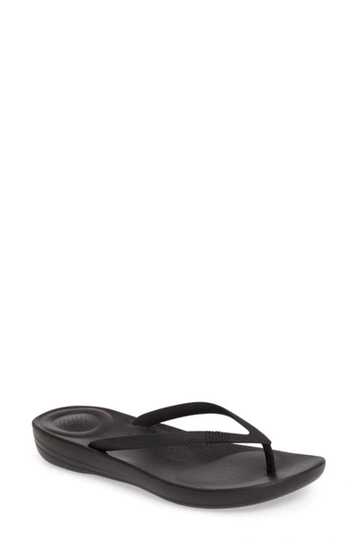 Shop Fitflop Iqushion Flip Flop In All Black