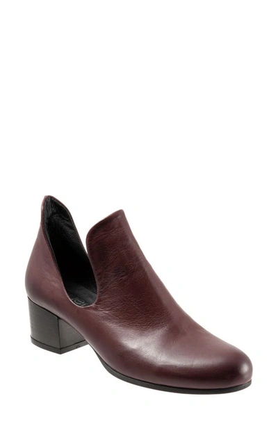 Shop Bueno Mick Bootie In Bordeaux Leather