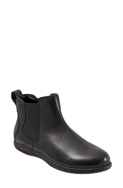 Shop Softwalkr Highland Chelsea Boot In Black Leather