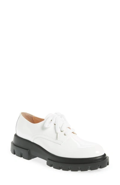 Shop Agl Attilio Giusti Leombruni Lugged Oxford In White Patent