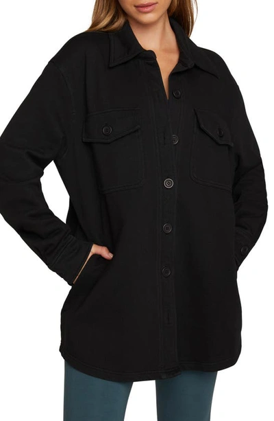 Shop Good American Fleece Shirt Jacket In Black001
