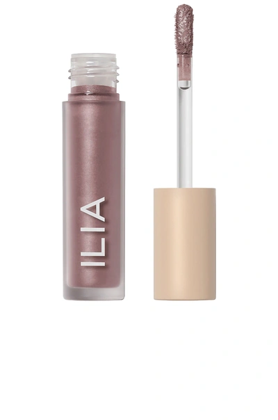 Shop Ilia Liquid Powder Chromatic Eye Tint In Dim