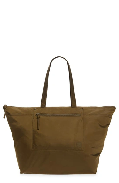 Shop Madewell The (re)sourced Weekend Bag In Golden Spinach