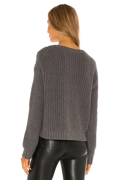 Shop Atm Anthony Thomas Melillo Cotton Cashmere Chunky V Neck Pullover In Heather Charcoal