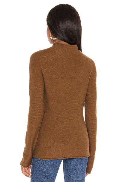 Shop Theory Seamless Cashmere Turtleneck In Nutmeg