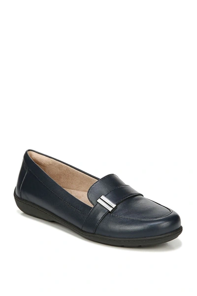Shop Soul Naturalizer Kentley Leather Loafer In Navy Leather