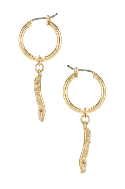 AMBER SCEATS X REVOLVE SANTORINI EARRINGS – 金色