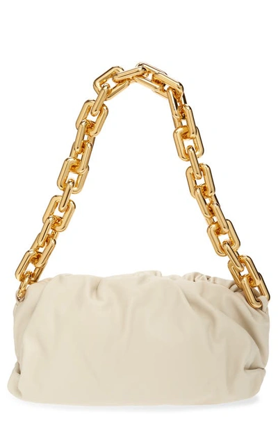Shop Bottega Veneta The Chain Pouch Leather Shoulder Bag In Plaster/ Gold