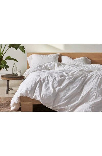 Shop Coyuchi Crinkled Organic Cotton Percale Duvet Cover In Alpine White