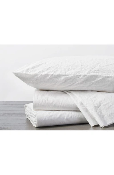 Shop Coyuchi Set Of 2 Organic Crinkled Percale Pillowcases In Alpine White