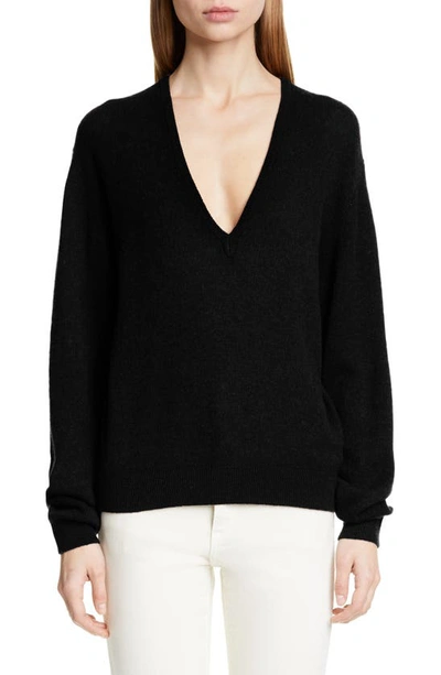 Shop Khaite Sam Cashmere Sweater In Black