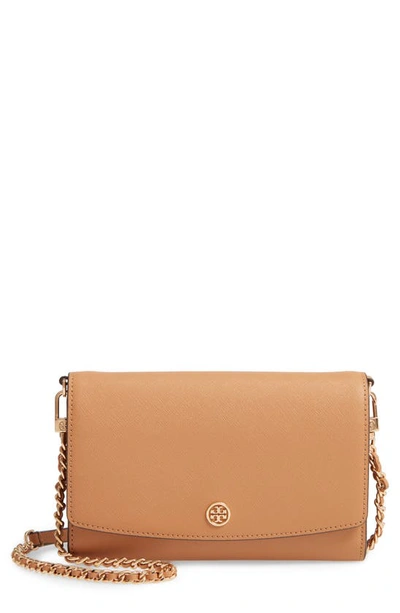 Shop Tory Burch Robinson Leather Wallet On A Chain In Cardamom