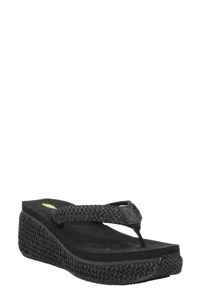 Volatile Island Womens Thong Slides Wedge Sandals In Black Raffia Fabric