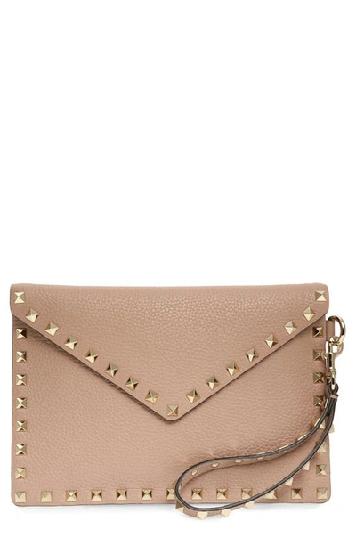 Shop Valentino Medium Rockstud Leather Envelope Pouch In Poudre