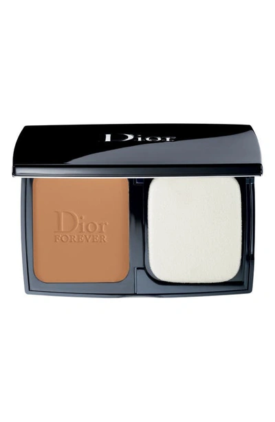 Shop Dior Skin Forever Extreme Control Matte Powder Foundation In 060 Light Mocha