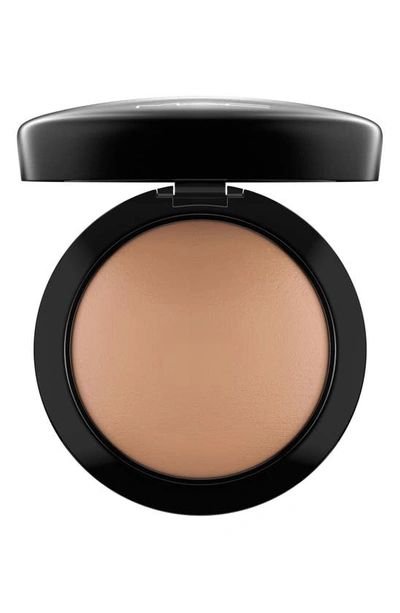 Shop Mac Cosmetics Mineralize Skinfinish Natural Face Setting Powder In Dark Golden
